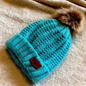 Fluffy knitted hat with fuzz inside
